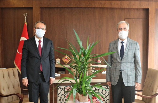 Sultanbeyli Kaymakamı Metin Kubilay Diyanet personelinin Camiler ve Din Görevlileri Haftasını kutladı