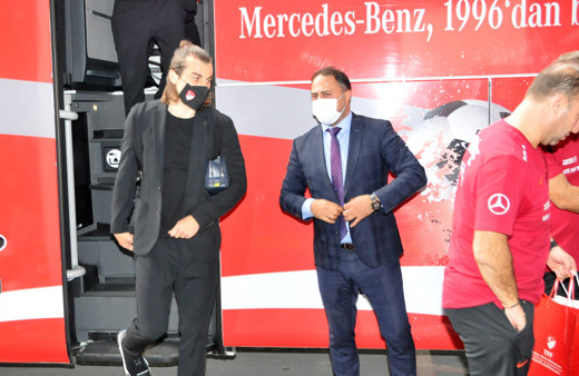 Türkiye, Almanya maçı için Köln'e uçtu