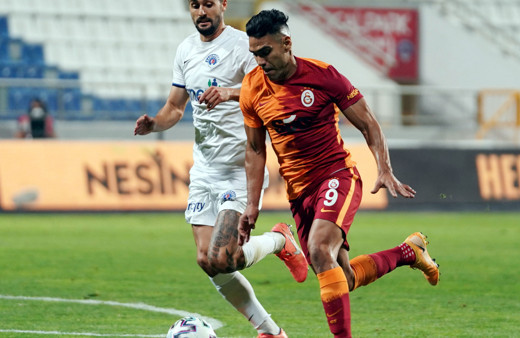 Yusuf Günay'dan Falcao için şok sözler: O golü halı sahada bile atarlar