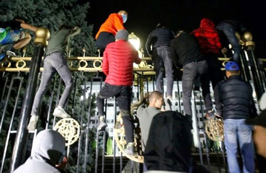 Kırgızistan'da protestolara neden olan seçimler iptal edildi!