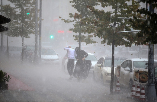 Bugün ve yarın dolu ve kuvvetli yağış var Meteoroloji bir çok ili uyardı