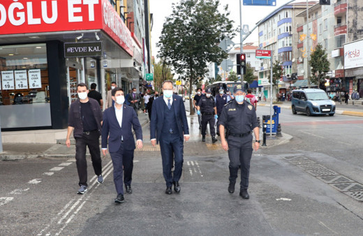 Sultanbeyli’de koronavirüsle mücadele kapsamında denetimler devam ediyor