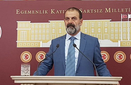 Tuma Çelik kimdir aslen nereli evli mi eşi kimdir?