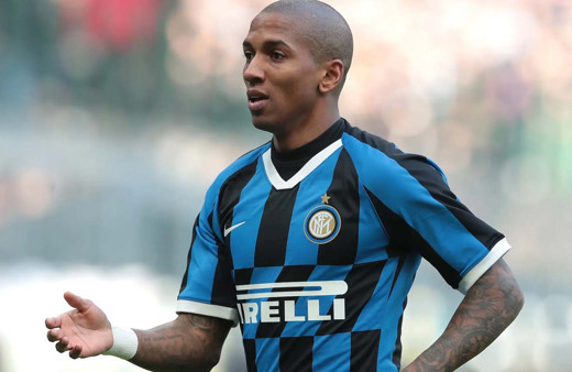 Inter koronavirüsle boğuşuyor: Ashley Young'ın testi pozitif çıktı