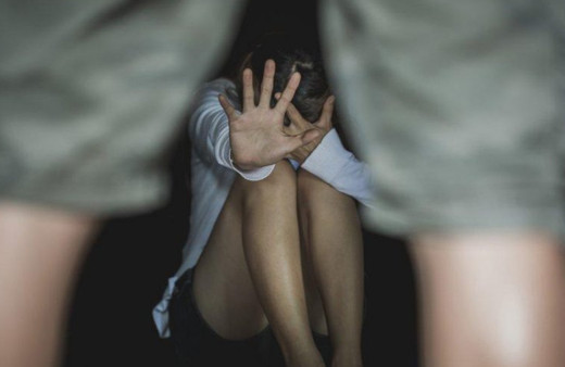 18 yaşındaki kız koronavirüse yakalandı diye hastaneye kaldırıldı! Yıllardır tecavüze uğradığı ortaya çıktı