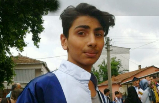 16 yaşındaki lise öğrencisi Emir Çıbık kansere yenildi