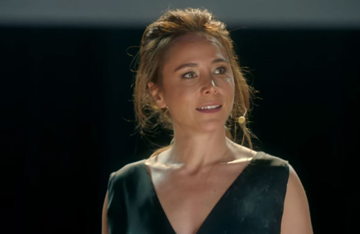 Star TV Menajerimi Ara'da Burçin Terzioğlu tacize karşı "susmuyoruz!" dedi