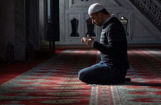 Cuma günü çekilecek tesbihler ve okunacak esmalar hangisi Diyanet