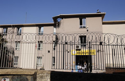 İstanbul'da okuldaki şaşırtan görüntü tepki çekti! FOX TV Öğretmen dizisinin okulu