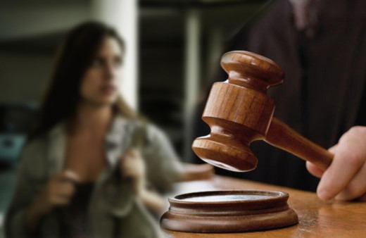 İzmir'de kadın soluğu mahkemede aldı eşini şok eden karar: Evli olsan da yapamazsın