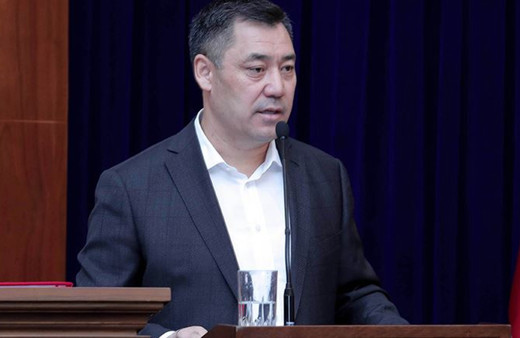 Sadır Caparov geçen hafta cezaevindeydi! 1 haftada Kırgızistan'ın en güçlü kişisi oldu