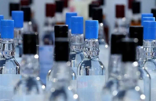 Antalya'da yılbaşı öncesi 2 bin 523 litre kaçak içki ele geçirildi!