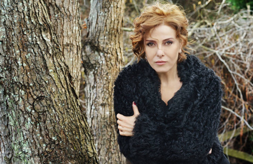 Zuhal Olcay Show TV Alev Alev dizisinin kadrosuna katıldı bakın hangi rolde