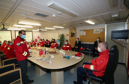 Bakan Dönmez: Yerli su altı robotumuz 'Kaşif', Fatih'te görevine başladı