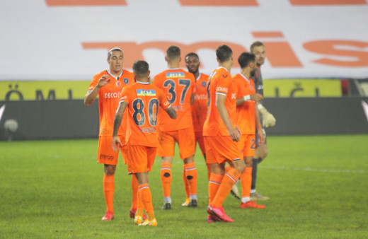 Medipol Başakşehir Şampiyonlar Ligi'nde Leipzig deplasmanında