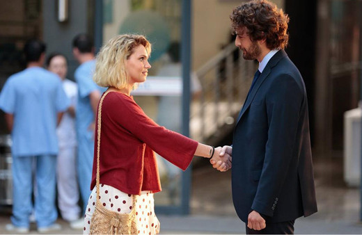 Masumlar Apartmanı'nın İnci'si Farah Zeynep Abdullah babasıyla pozunu paylaştı