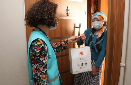 Sultanbeyli’de ihtiyaç sahibi 1.000 haneye temizlik seti dağıtılıyor