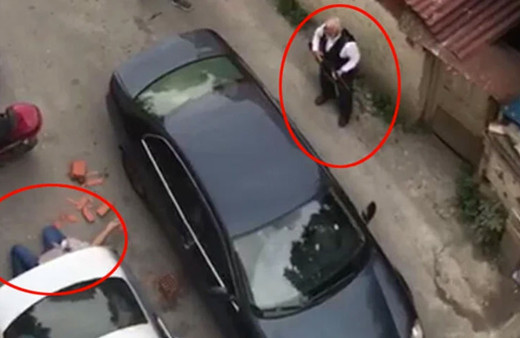 Beyoğlu'nda iki aile arasında çatışma çıkaran mesaj ölü ve yaralılar var