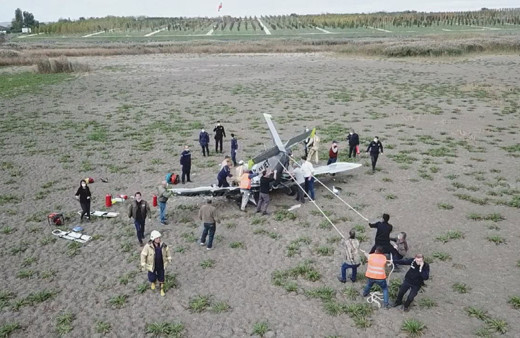 İstanbul Büyükçekmece'de eğitim uçağı düştü