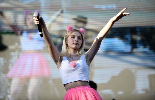 Aleyna Tilki Taksim'de sokak müzisyenliği yapmış