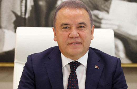 Antalya Büyükşehir Belediye Başkanı Muhittin Böcek tutuklandı