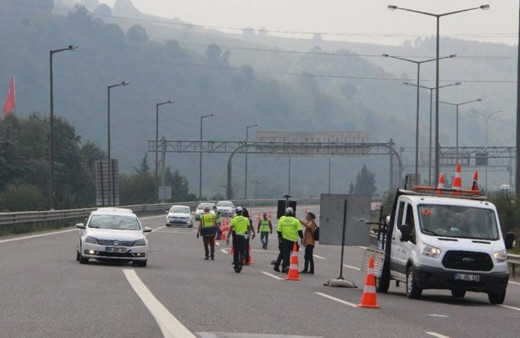 TEM Otoyolu Bolu Dağı Tüneli yeniden trafiğe kapatıldı