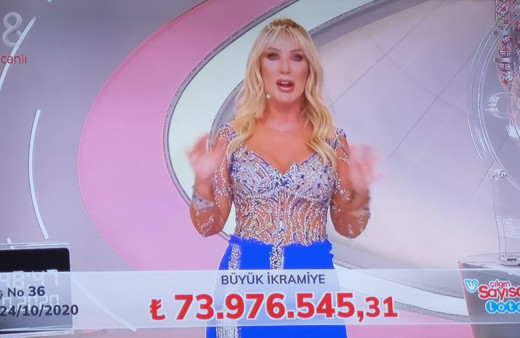 Seda Sayan Sayısal Loto'nun çekişilini 'Haydi Bismillah' diye yaptı sosyal medya sallandı