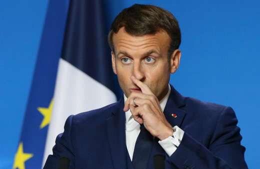 Fransa'da güvenoyu alamayan hükümet düştü