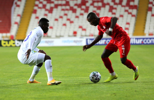 Sivasspor'u da geçen Çaykur Rizespor çıkışını sürdürdü