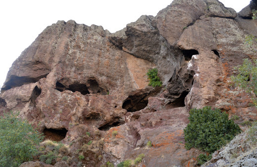 Bingöl'de ibadetlerini bu mağarada gizlice yapmışlar! Görenler hayran kaldı