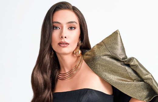 Sefirin Kızı Neslihan Atagül'ün annesine olan benzerliği şaşırttı