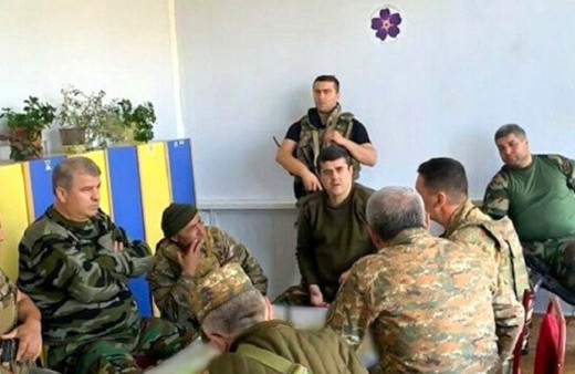 Ermeni komutanlar SİHA korkusundan anaokulunda toplantı yapıyor