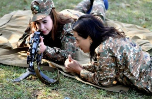 Hezimete uğrayan Ermenistan Başbakanı Nikol Paşinyan'ın eşi cepheye gidiyor