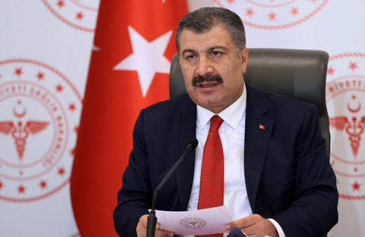 Sağlık Bakanı Koca'dan sağlık çalışanlarına ek ücret müjdesi! Hakkaniyet eksikliğinin farkındayız