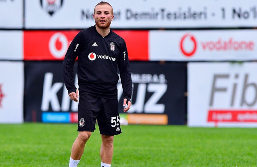 Beşiktaş'a Gökhan Töre'den kötü haber
