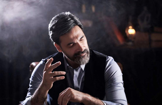 Uğur Işılak Öz eleştiri şarkı sözleri AK Parti'ye neler diyor?