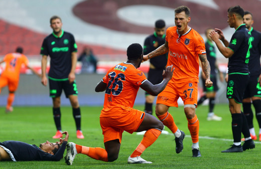 Başakşehir'in ligdeki hızını Konyaspor'da kesemedi