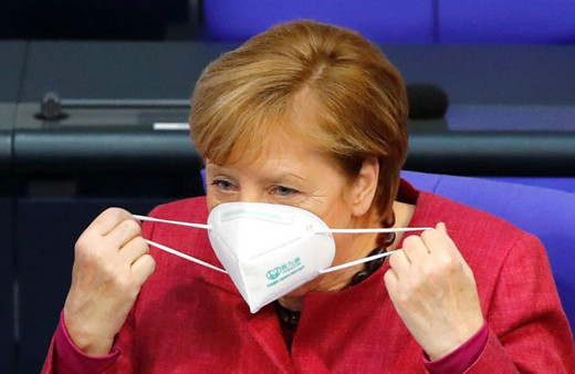 Almanya Başbakanı Merkel'in maskesi sahte çıktı! Rezaletin büyüğüne bak