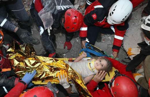 İzmir'de kurtarılan Ayda bebeğin eğitim masraflarını o firma karşılayacak