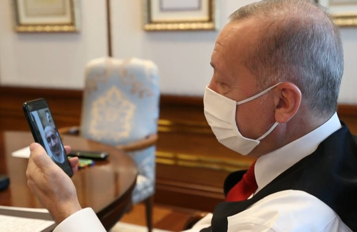 Cumhurbaşkanı Erdoğan, Avusturya'daki saldırıda polisi kurtaran Türk gençlerle görüştü