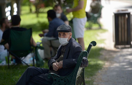65 yaş üstü vatandaşlara sokağa çıkma yasağı geldi! Valilik açıkladı