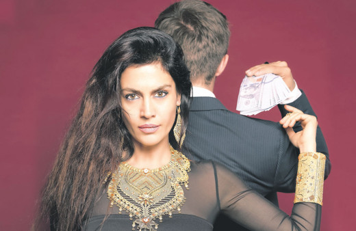 Tuğba Ekinci Fransa Cumhurbaşkanı Macron'a 'Adam ol' deyip hakaretler savurdu