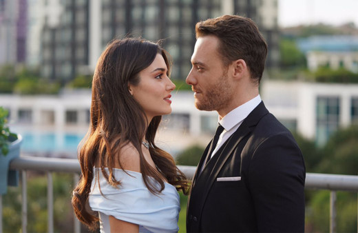 Sen Çal Kapımı yıldızları Hande Erçel ve Kerem Bürsin'den aşk açıklaması