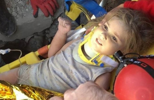 İzmir depreminden 91 saat sonra çıkarılan Ayda bebek aç ve susuz nasıl hayatta kaldı