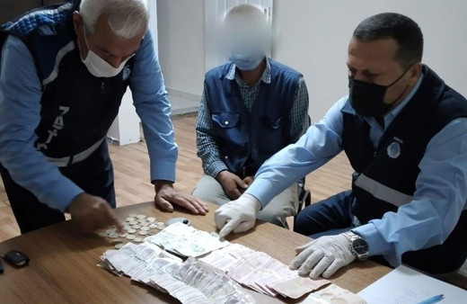 Dilencinin 1 günlük hasılatı asgari ücretin yarısı