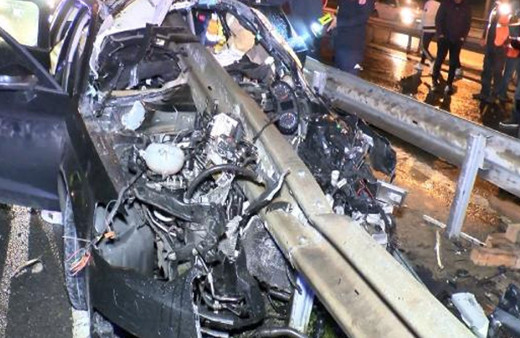 Sarıyer'de bariyerler otomobile ok gibi saplandı: 1 kişi hayatını kaybetti