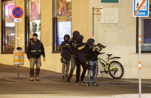 Avrupa'da terör saldırıları! Avusturya'da 'radikal camilerin' kapatılması talimatı