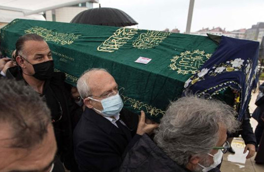 Kemal Kılıçdaroğlu Akif Hamzaçebi'nin annesinin cenaze törenine katıldı
