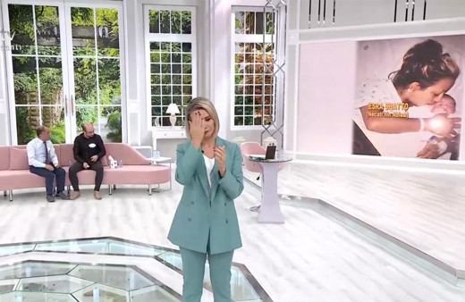 Esra Erol haberi ağlayarak verdi! Necati'nin ABD'deki evlatlık kardeşi bulundu