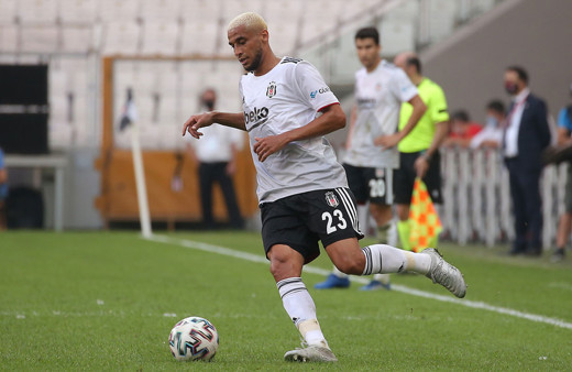 Beşiktaş'ta Welinton sakatlanarak oyundan çıktı